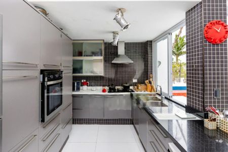 Casa à venda com 540m², 3 quartos e 3 vagas