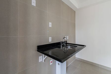 Cozinha de apartamento para alugar com 2 quartos, 42m² em Barra Funda, São Paulo