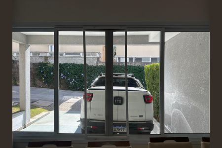 Casa de condomínio para alugar com 105m², 3 quartos e 2 vagasVista área Comum - Garagem