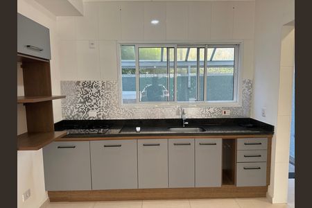 Casa de condomínio para alugar com 105m², 3 quartos e 2 vagasCozinha