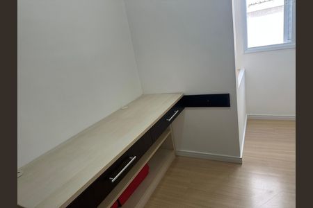 Casa de condomínio para alugar com 105m², 3 quartos e 2 vagasQuarto2