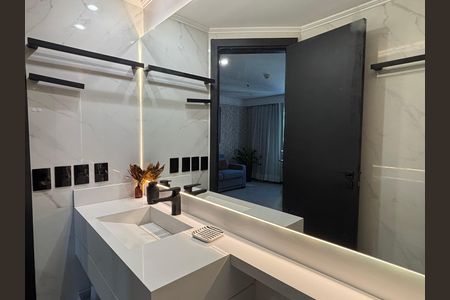 Banheiro de apartamento à venda com 1 quarto, 33m² em Vila Olímpia, São Paulo