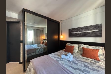 Apartamento para alugar com 33m², 1 quarto e 1 vaga Apartamento para alugar com 33m², 1 quarto e 1 vagaStudio