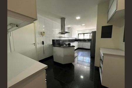 Apartamento à venda com 370m², 4 quartos e 5 vagas