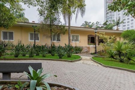 Apartamento à venda com 370m², 4 quartos e 5 vagas