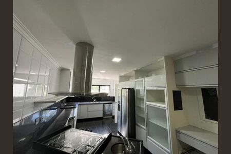 Apartamento à venda com 370m², 4 quartos e 5 vagas
