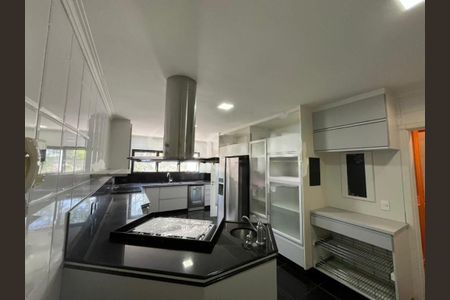 Apartamento à venda com 370m², 4 quartos e 5 vagas