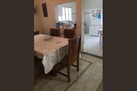 Casa à venda com 3 quartos, 200m² em Jardim Taboao, São Paulo