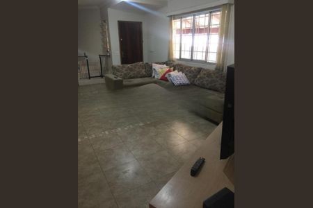 Casa à venda com 3 quartos, 200m² em Jardim Taboao, São Paulo