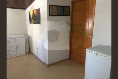 Casa à venda com 3 quartos, 200m² em Jardim Taboao, São Paulo