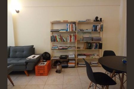 Apartamento à venda com 57m², 1 quarto e sem vaga