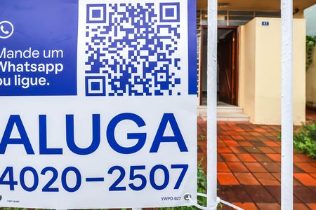 Casa para alugar com 250m², 5 quartos e 2 vagasFachada
