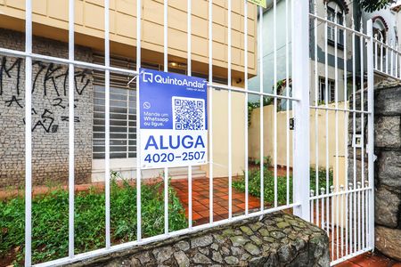 Casa para alugar com 250m², 5 quartos e 2 vagasFachada