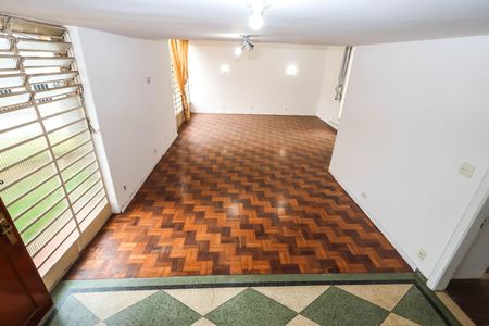 Casa para alugar com 250m², 5 quartos e 2 vagasSala