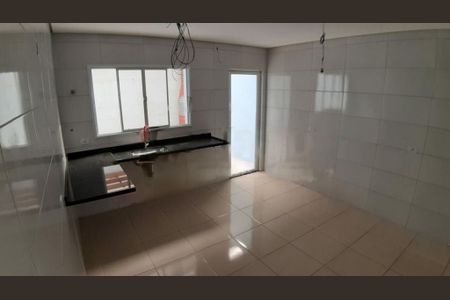 Casa à venda com 80m², 3 quartos e 2 vagas