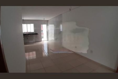 Casa à venda com 3 quartos, 80m² em Campo Grande, São Paulo