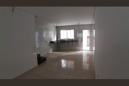 Casa à venda com 3 quartos, 80m² em Campo Grande, São Paulo