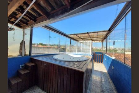 Casa à venda com 100m², 4 quartos e 1 vaga