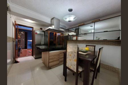 Casa à venda com 4 quartos, 100m² em Jardim dos Manacas, São Paulo