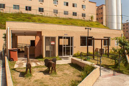 Apartamento para alugar com 42m², 2 quartos e 1 vaga Apartamento para alugar com 42m², 2 quartos e 1 vagaSalão de Festas