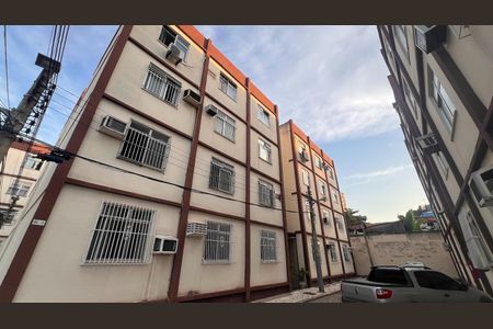 Apartamento à venda com 75m², 3 quartos e sem vaga Apartamento à venda com 75m², 3 quartos e sem vagaFachada