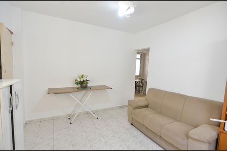 Apartamento à venda com 75m², 3 quartos e sem vaga Apartamento à venda com 75m², 3 quartos e sem vagaSala