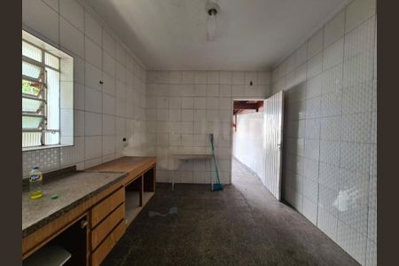 Casa à venda com 3 quartos, 225m² em Campo Belo, São Paulo