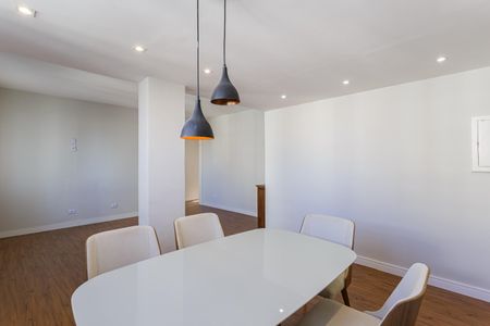 Apartamento para alugar com 100m², 3 quartos e 1 vaga Apartamento para alugar com 100m², 3 quartos e 1 vagaSala