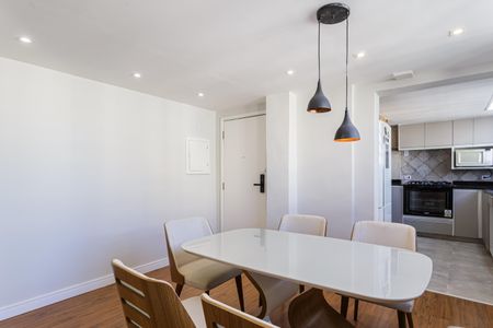 Apartamento para alugar com 100m², 3 quartos e 1 vaga Apartamento para alugar com 100m², 3 quartos e 1 vagaSala
