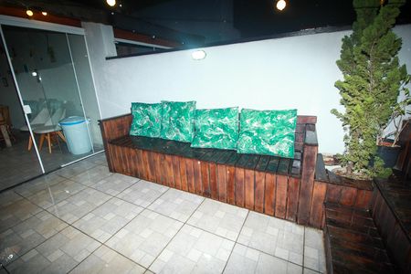 Apartamento à venda com 162m², 2 quartos e 2 vagas Apartamento à venda com 162m², 2 quartos e 2 vagasCobertura