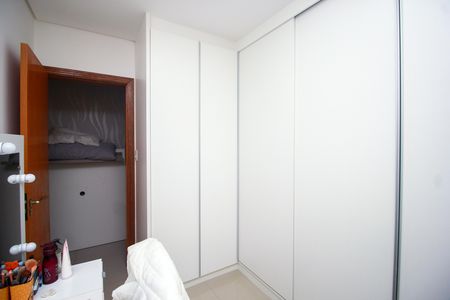 Apartamento à venda com 162m², 2 quartos e 2 vagas Apartamento à venda com 162m², 2 quartos e 2 vagasQuarto