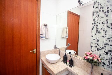 Apartamento à venda com 162m², 2 quartos e 2 vagas Apartamento à venda com 162m², 2 quartos e 2 vagasBanheiro Social