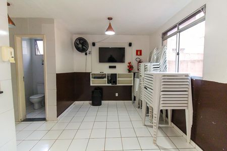 Apartamento à venda com 40m², 2 quartos e 1 vaga Apartamento à venda com 40m², 2 quartos e 1 vagaÁrea comum - Salão de festas