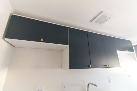 Apartamento à venda com 40m², 2 quartos e 1 vaga Apartamento à venda com 40m², 2 quartos e 1 vagaCozinha e Área de Serviço