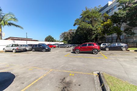 Apartamento à venda com 40m², 2 quartos e 1 vaga Apartamento à venda com 40m², 2 quartos e 1 vagaEstacionamento