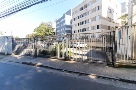 Apartamento à venda com 40m², 2 quartos e 1 vaga Apartamento à venda com 40m², 2 quartos e 1 vagaFachada