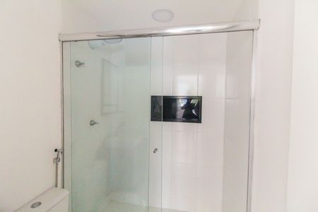 Apartamento à venda com 40m², 2 quartos e 1 vaga Apartamento à venda com 40m², 2 quartos e 1 vagaBanheiro social