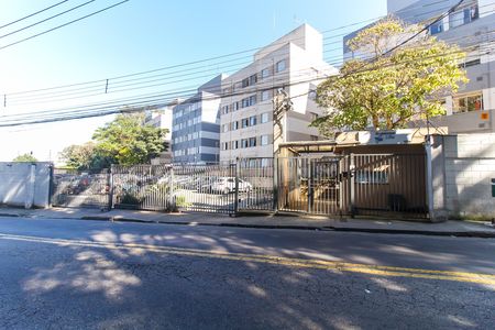 Apartamento à venda com 40m², 2 quartos e 1 vaga Apartamento à venda com 40m², 2 quartos e 1 vagaFachada