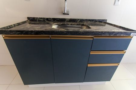 Apartamento à venda com 40m², 2 quartos e 1 vaga Apartamento à venda com 40m², 2 quartos e 1 vagaCozinha e Área de Serviço