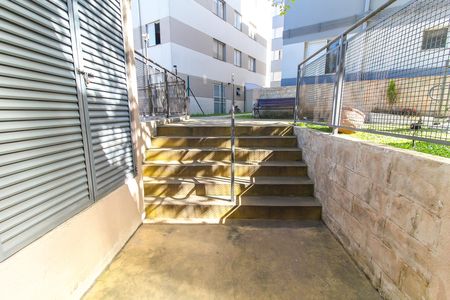 Apartamento à venda com 40m², 2 quartos e 1 vaga Apartamento à venda com 40m², 2 quartos e 1 vagaEntrada
