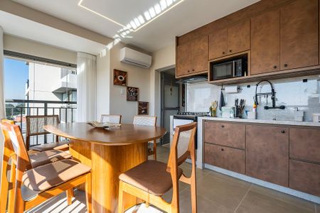 Cozinha de apartamento à venda com 2 quartos, 93m² em Pinheiros, São Paulo