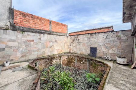 Casa à venda com 183m², 3 quartos e 4 vagas Casa à venda com 183m², 3 quartos e 4 vagasPiscina