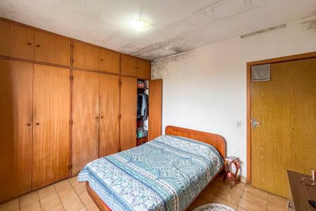 Casa à venda com 183m², 3 quartos e 4 vagas Casa à venda com 183m², 3 quartos e 4 vagasQuarto 3