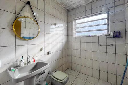Casa à venda com 183m², 3 quartos e 4 vagas Casa à venda com 183m², 3 quartos e 4 vagasBanheiro