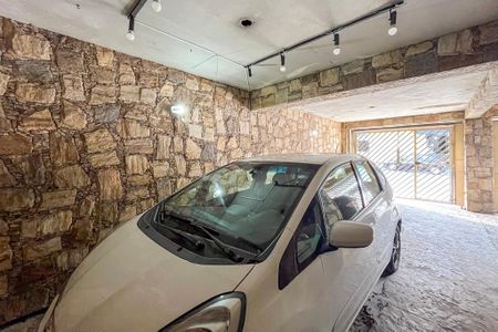 Casa à venda com 183m², 3 quartos e 4 vagas Casa à venda com 183m², 3 quartos e 4 vagasGaragem