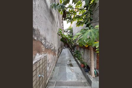 Casa à venda com 183m², 3 quartos e 4 vagas Casa à venda com 183m², 3 quartos e 4 vagasCorredor