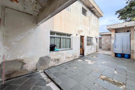 Casa à venda com 183m², 3 quartos e 4 vagas Casa à venda com 183m², 3 quartos e 4 vagasQuintal