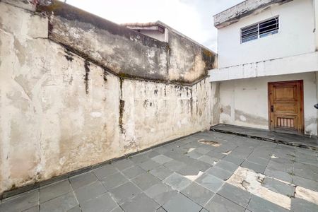 Casa à venda com 183m², 3 quartos e 4 vagas Casa à venda com 183m², 3 quartos e 4 vagasQuintal
