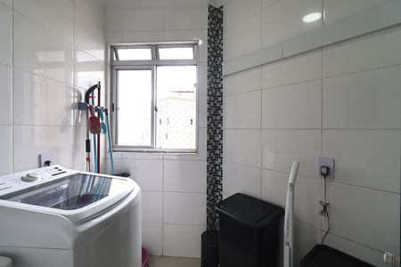 Apartamento à venda com 60m², 3 quartos e 1 vaga Apartamento à venda com 60m², 3 quartos e 1 vagaLavanderia