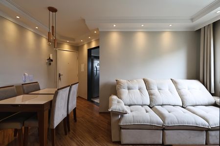 Apartamento à venda com 60m², 3 quartos e 1 vaga Apartamento à venda com 60m², 3 quartos e 1 vagaSala